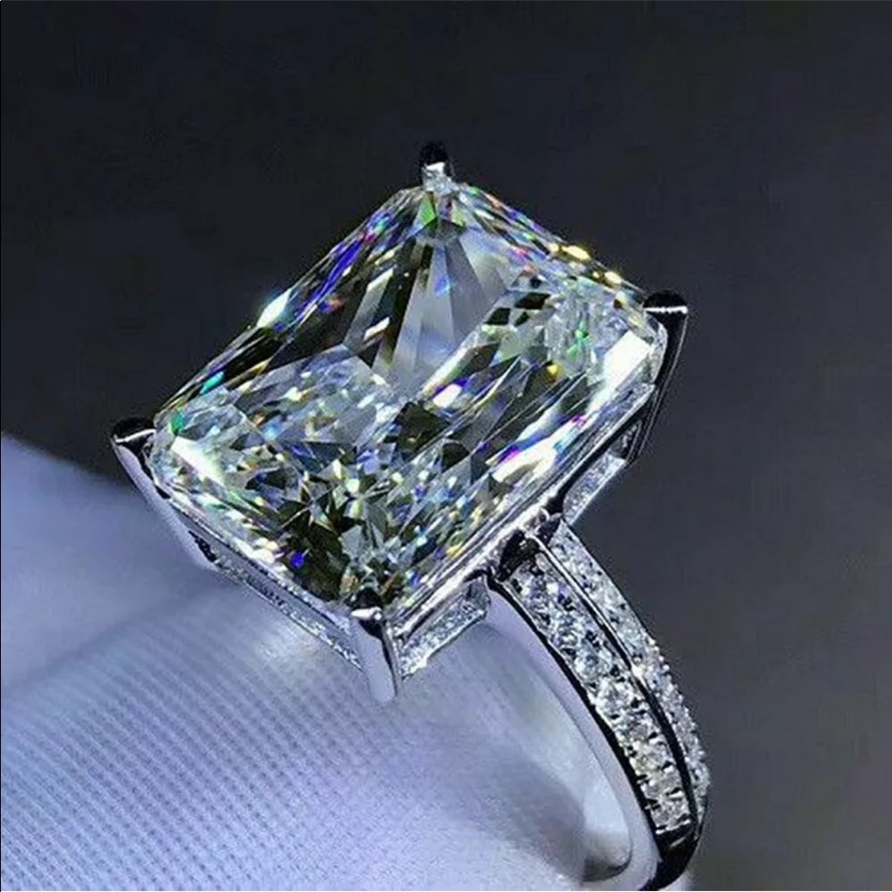 New Women’s 925 Silver Beautiful Diamond Ring - Picture 2 of 5
